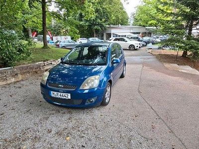 Gebraucht Ford Fiesta 69 PS (50 kW) 2007 Blau Kleinwagen