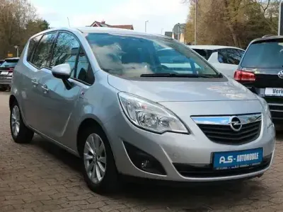 Usata Opel Meriva Active 169 CV (124 kW) 2013 Argento Monovolume