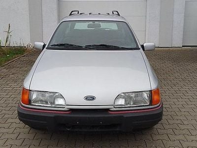 Usado Ford Sierra 72 HP (52 kW) 1989 Prateado Carrinha