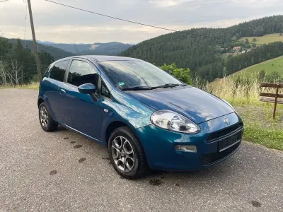 Gebraucht Fiat Punto Street 69 PS (50 kW) 2013 Blau Kleinwagen