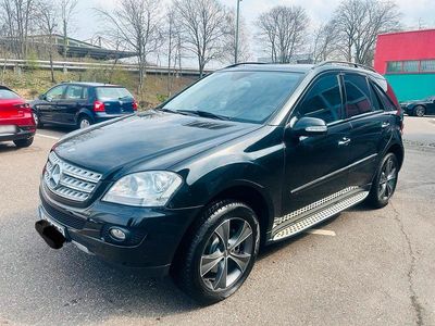 Gebraucht Mercedes ML350 272 PS (200 kW) 2007 Schwarz SUV