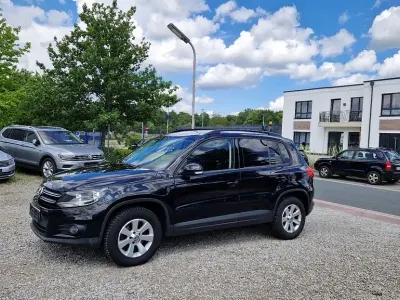 Gebraucht VW Tiguan Trendline 122 PS (89 kW) 2012 Schwarz SUV