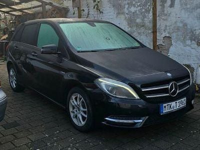 Gebraucht Mercedes B180 109 PS (80 kW) 2012 Schwarz Van / Kleinbus