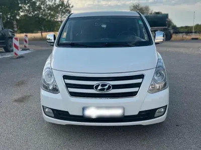 Gebraucht Hyundai H-1 170 PS (125 kW) 2016 Weiß Van / Kleinbus