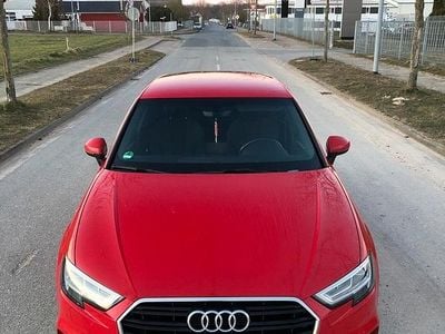 Gebraucht Audi A3 Sportback 150 PS (110 kW) 2017 Rot Kleinwagen