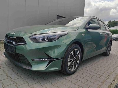 Gebraucht Kia Ceed Sportswagon Gold 140 PS (102 kW) 2024 Experience grün Kombi