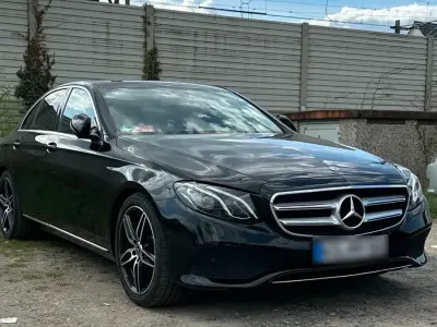 Używany Mercedes E200 184 KM (135 kW) 2018 Czarny Sedan/Limuzyna