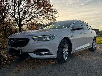 Weiß Gebraucht 2019 Opel Insignia Innovation Kombi | 15.650 € (Fairer Preis)