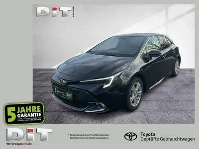 Używany Toyota Corolla Team 196 KM (144 kW) 2023 Czarny Sedan/Limuzyna