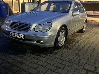 Mercedes C240