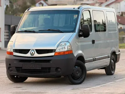 Używany Renault Master 101 KM (74 kW) 2009 Srebrny Sedan/Limuzyna