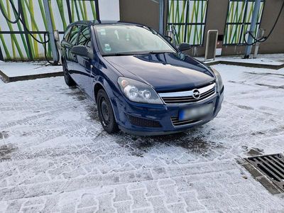 Second-hand Opel Astra 100 CP (73 kW) 2010 Albastru Break