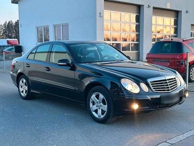 Gebraucht Mercedes E200 163 PS (119 kW) 2007 Schwarz Limousine