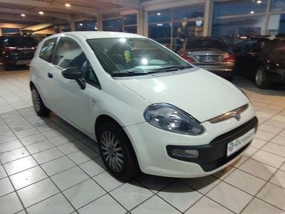 Gebraucht Fiat Punto 65 PS (47 kW) 2010 Weiß Kleinwagen