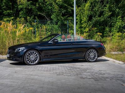 Gebraucht Mercedes C300 AMG 258 PS (189 kW) 2020 Schwarz Cabrio