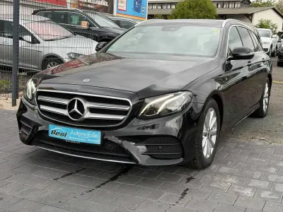 Gebraucht Mercedes E220 Avantgarde 194 PS (142 kW) 2018 Obsidianschwarz  metalliclack Kombi