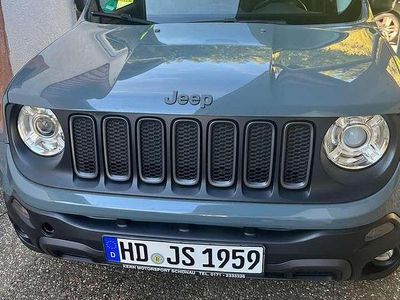Second-hand Jeep Renegade Trailhawk 170 CP (125 kW) 2015 Gri SUV