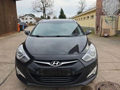 Gebraucht Hyundai i40 Style 136 PS (100 kW) 2012 Schwarz Kombi