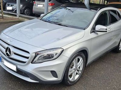 gebraucht Mercedes GLA250 4Matic 7G-DCT