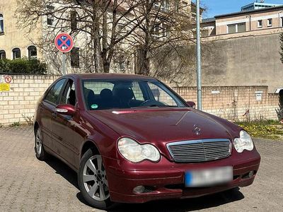 Gebraucht Mercedes C180 129 PS (94 kW) 2001 Rot Limousine