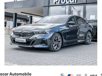 Gebraucht BMW i5 Sport Line 442 kW (601 PS) 2025 Grau Limousine