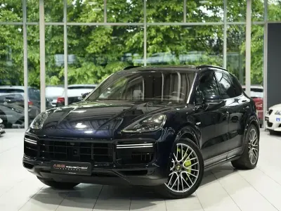 Gebraucht Porsche Cayenne Turbo 136 PS (100 kW) 2020 Blau SUV