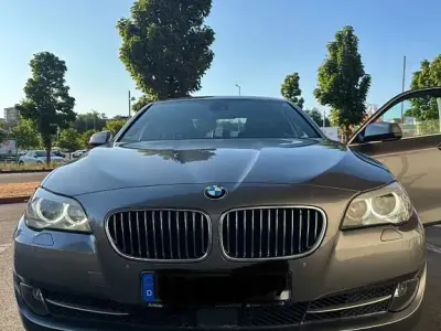 Gebraucht BMW 530 Performance 245 PS (180 kW) 2010 Grau Limousine
