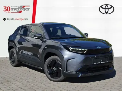 Neu Toyota Urban Cruiser 127 kW (174 PS) 2026 Grau SUV