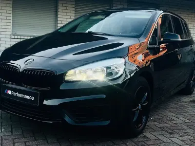Usata BMW 216 Sport Line 116 CV (85 kW) 2016 Nero Station wagon