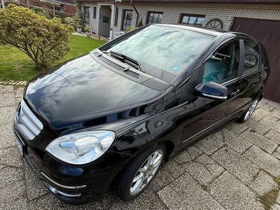 Usata Mercedes B200 Sport Edition 136 CV (100 kW) 2010 Nero Monovolume