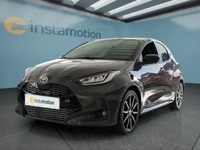 Gebraucht Toyota Yaris 131 PS (96 kW) 2025 Grau Kleinwagen