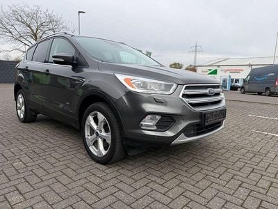 Gebraucht Ford Kuga Titanium 179 PS (131 kW) 2016 Grau SUV