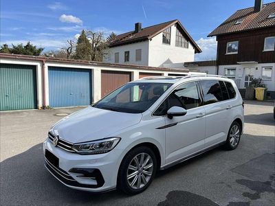 Gebraucht VW Touran Highline 179 PS (131 kW) 2018 Weiß Van / Kleinbus