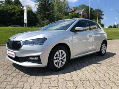 Gebraucht Skoda Fabia Selection 95 PS (69 kW) 2024 Brilliantsilber metallic Kleinwagen