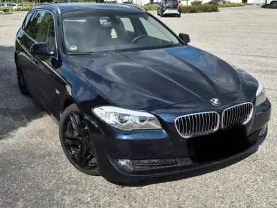 Gebraucht BMW 525 204 PS (150 kW) 2011 Blau Limousine
