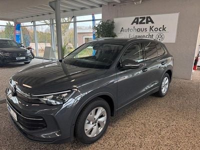 Neu VW Tiguan Life 150 PS (110 kW) 2026 Grau SUV