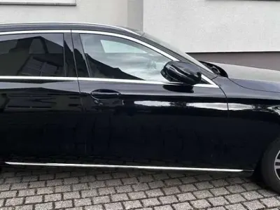 Gebraucht Mercedes E220 Exclusive 194 PS (142 kW) 2021 Limousine