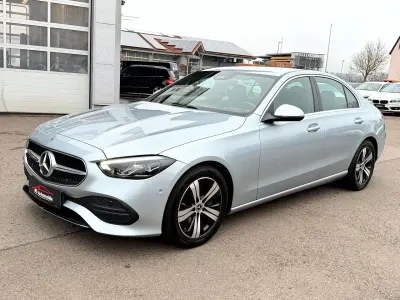 Gebraucht Mercedes C220 Avantgarde 200 PS (147 kW) 2021 Hightech silber Limousine