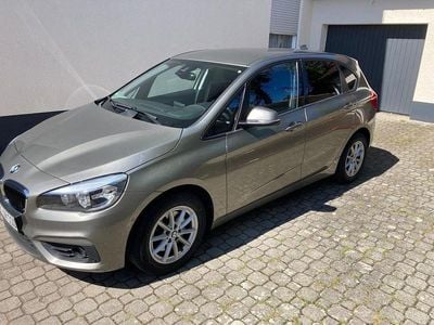 BMW 218