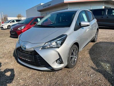Gebraucht Toyota Yaris Club 101 PS (74 kW) 2019 Silber Limousine