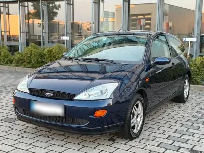 Gebraucht Ford Focus 101 PS (74 kW) 2001 Blau Kleinwagen