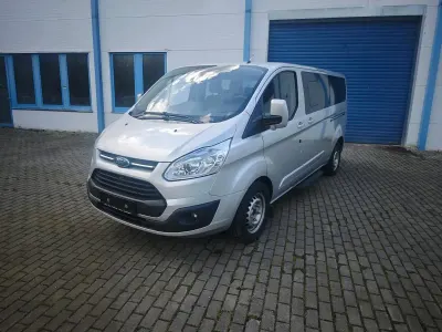 Gebraucht Ford 300 Titanium 155 PS (114 kW) 2015 Grau Van / Kleinbus