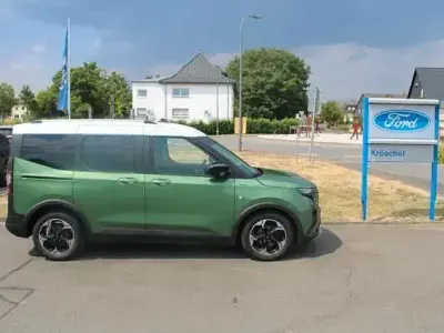 Gebraucht Ford Tourneo Courier Active 125 PS (91 kW) 2024 Grün Van / Kleinbus