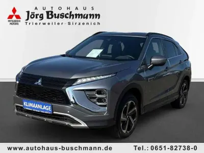 Gebraucht Mitsubishi Eclipse Cross Plus 188 PS (138 kW) 2022 Platinumgrau SUV