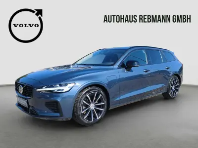 Gebraucht Volvo V60 Plus 253 PS (186 kW) 2022 Denim blue Kombi