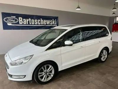Gebraucht Ford Galaxy Titanium 179 PS (131 kW) 2017 Frostweiß Van / Kleinbus