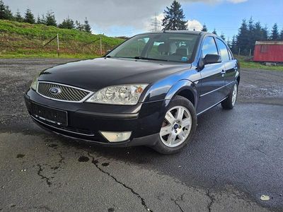 Gebraucht Ford Mondeo Ghia 125 PS (91 kW) 2004 Violet Limousine