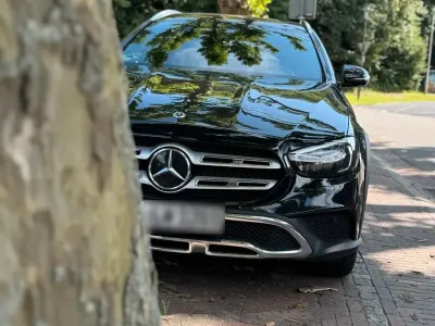Gebraucht Mercedes E220 All-Terrain 194 PS (142 kW) 2021 Schwarz Kombi