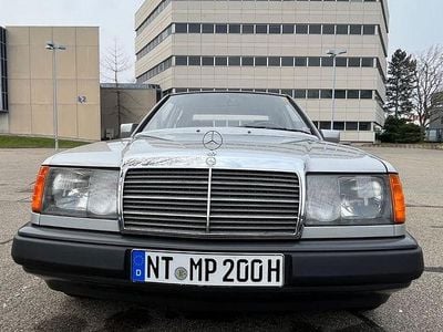 Gebraucht Mercedes 200 109 PS (80 kW) 1986 Silber Limousine