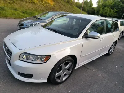 Gebraucht Volvo V50 109 PS (80 kW) 2009 Weiß Kombi